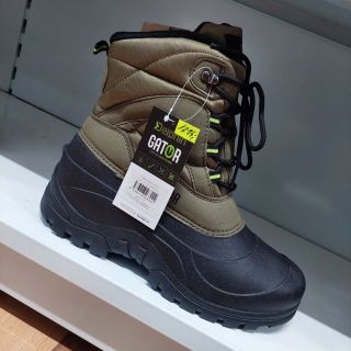 Chladné počasí je tu a my pro vás na prodejně máme boty @delphin_fishing Gator ve velikostech 41-47, které jsou určeny...